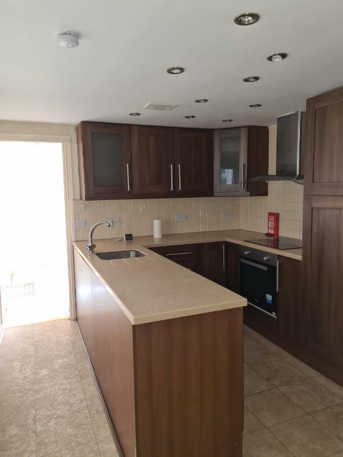 One Bedroom Apartment ดับลิน ภายนอก รูปภาพ